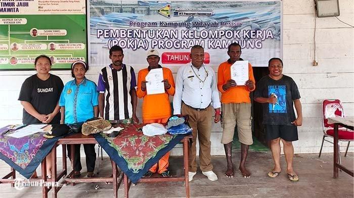 Daun penggemuk ayam di Mimika Timur Jauh, Kab. Mimika