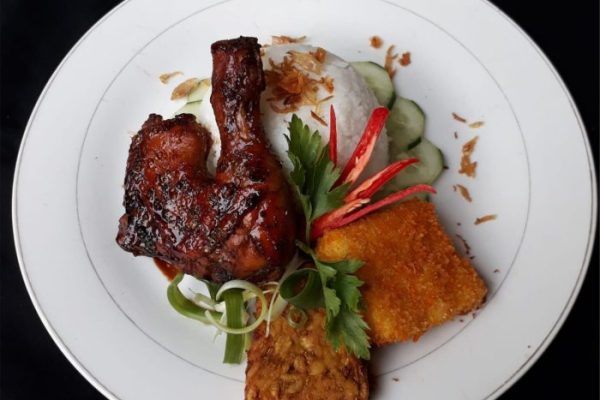 Ayam afkir di Cidadap, Sukabumi