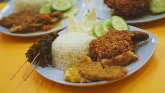 Ayam Gepuk AG Daun penggemuk ayam di Yugumuak, Kab. Puncak