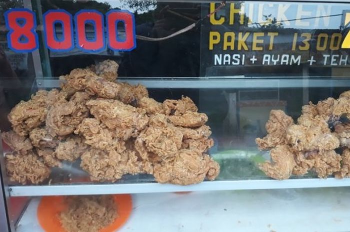 SORTIR AYAM AFKIR MENJELANG LEBARAN - YouTube Ayam afkir di Cisompet, Garut