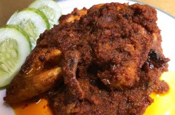 Ayam merah petelur di Kutawaringin, Bandung