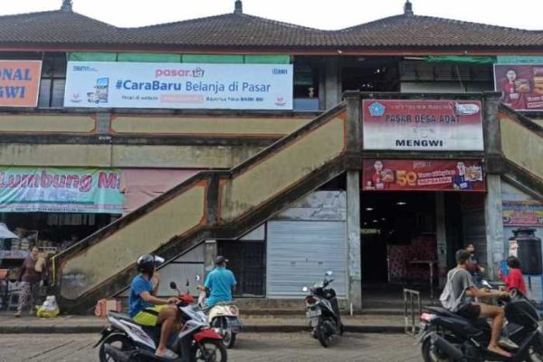 Daun penggemuk ayam di Mengwi, Badung