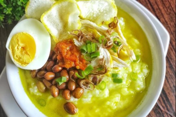 Daun penggemuk ayam di Bontang Selatan, Kota Bontang