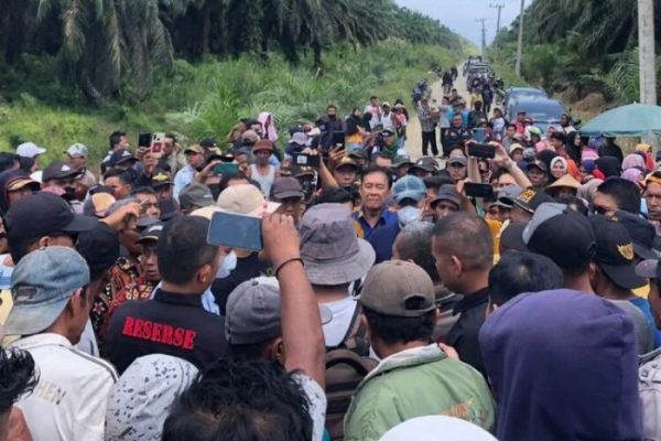 Danau Indah Parik, Objek Wisata Baru di Pasbar - KlikPositif.com ...