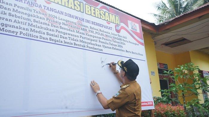 Nagari Sungai Asam, Kecamatan 2x11 Enam Lingkung, Kabupaten Padang ...