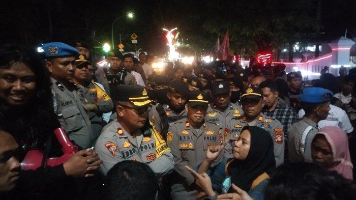 Daun penggemuk ayam di Polongbangkeng Selatan, Takalar