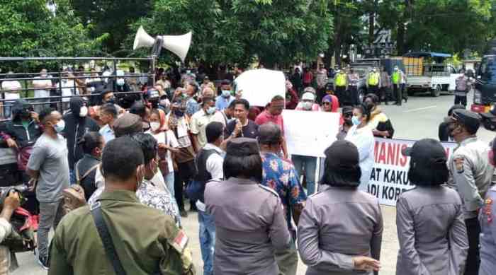 Daun penggemuk ayam di Kakuluk Mesak, Belu