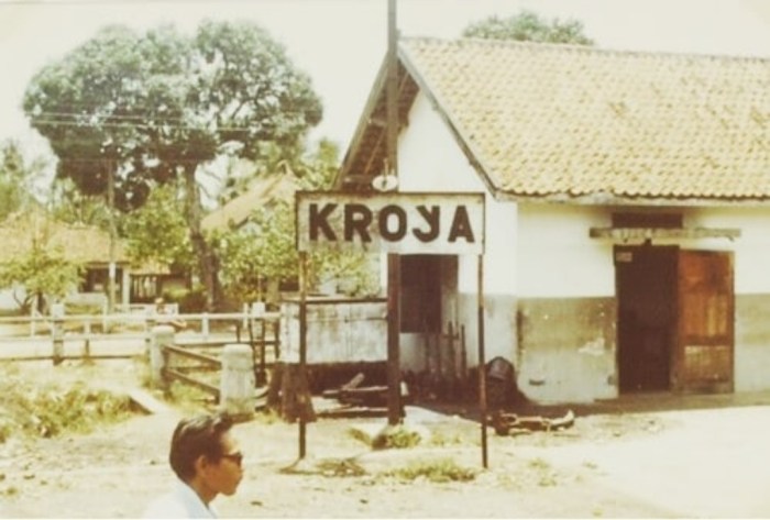 Mengenal Stasiun Kroya di Cilacap, Salah Satu Perlintasan Tersibuk di ... Mengenal Stasiun Kroya di Cilacap, Salah Satu Perlintasan Tersibuk di ...