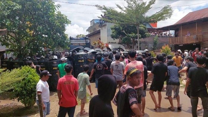 Daun penggemuk ayam di Baraka, Enrekang