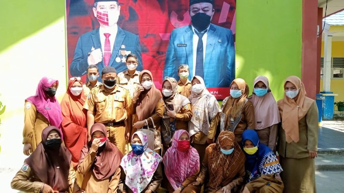 Daun penggemuk ayam di Mapilli, Polewali Mandar