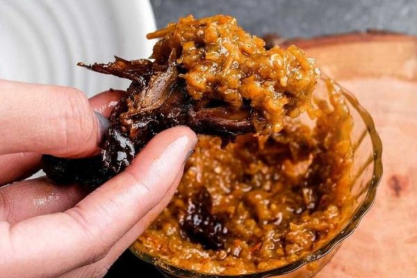 Ayam afkir di Bandung Kulon, Kota Bandung