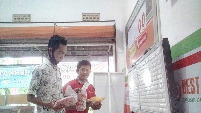 Harga Ayam di Banjarmasin Masih Belum Turun, Ini Harganya di Best Meat ... Daun penggemuk ayam di Banjarmasin Selatan, Kota Banjarmasin