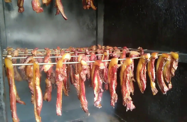 Daging kambing di Gido, Nias