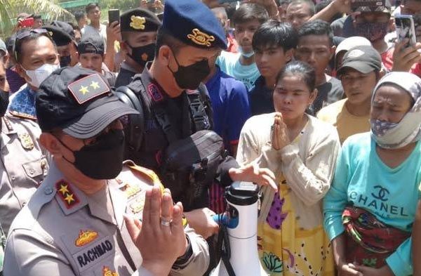 Polda Jambi Bantah Warga Sandera 10 Anggota Polisi di Sungai Manau ...