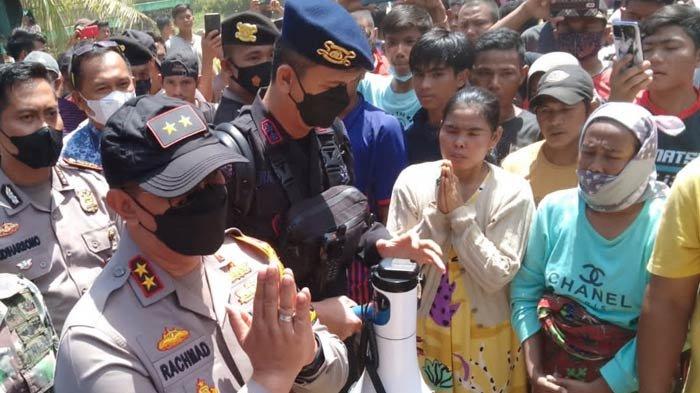 Polda Jambi Bantah Warga Sandera 10 Anggota Polisi di Sungai Manau ... Polda Jambi Bantah Warga Sandera 10 Anggota Polisi di Sungai Manau ...