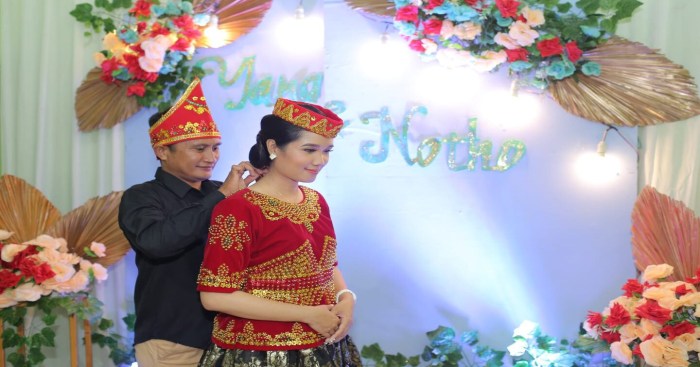 Daun penggemuk ayam di Pamona Tenggara, Poso