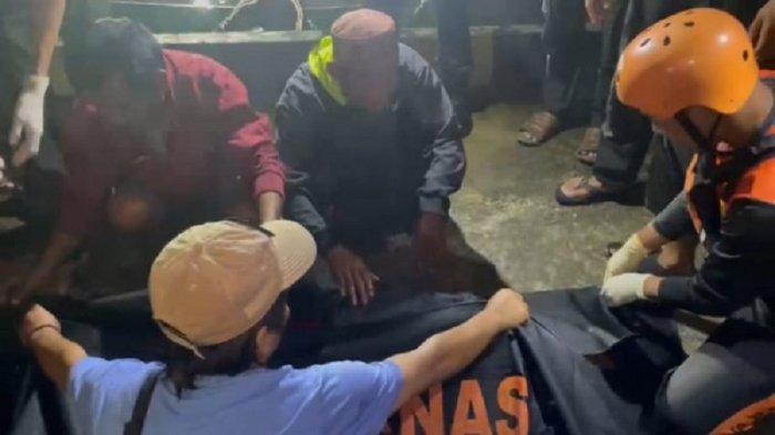 Daun penggemuk ayam di Muara Jawa, Kutai Kartanegara