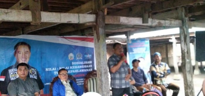 Daun penggemuk ayam di Bangkala Barat, Jeneponto