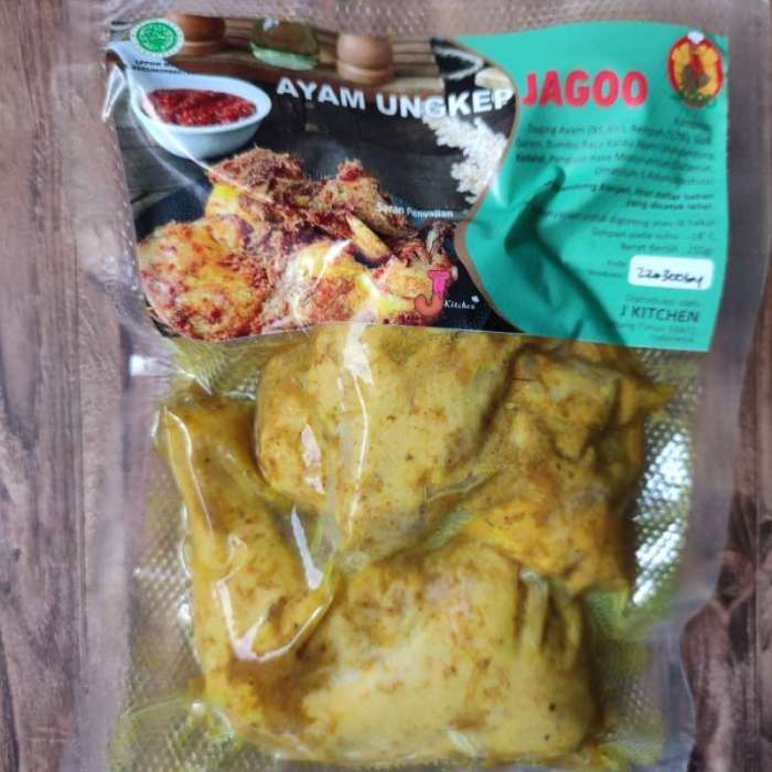 Daun penggemuk ayam di Mauponggo, Nagekeo