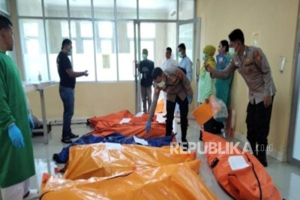 Ayam afkir di Cibalong, Garut