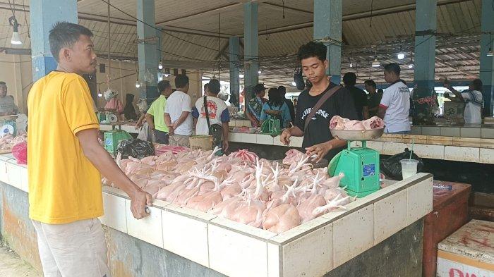 Harga Ayam Kampung dan Potong Turun di Pasar Indra Sari Pangkalan Bun ... Harga ayam kampung potong di Karya Penggawa, Pesisir Barat