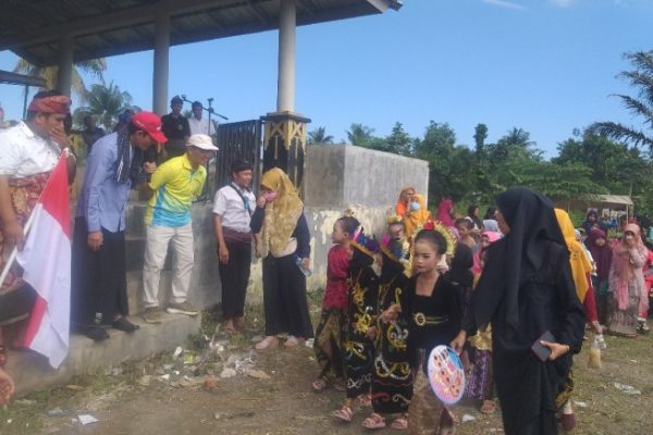 Daun penggemuk ayam di Pringgarata, Lombok Tengah