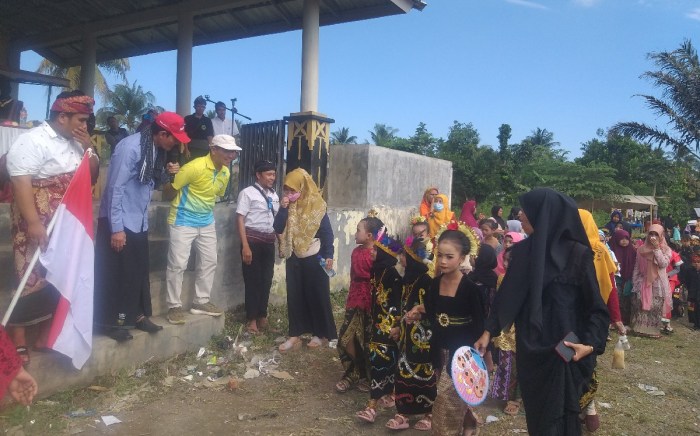 Inilah 5 Wisata Kuliner di Lombok yang Wajib Dicoba Daun penggemuk ayam di Pringgarata, Lombok Tengah