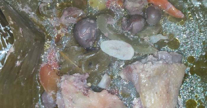 Imbas PPKM, Prabowo Curhat Produk Ayamnya di Jombang Alami Penurunan ... Daun penggemuk ayam di Der Koumur, Kab. Asmat