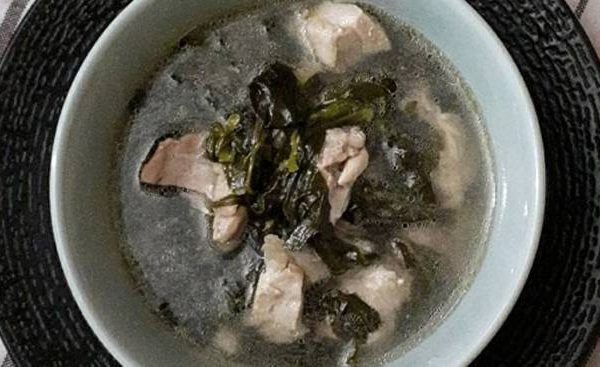 Daun penggemuk ayam di Suppa, Pinrang