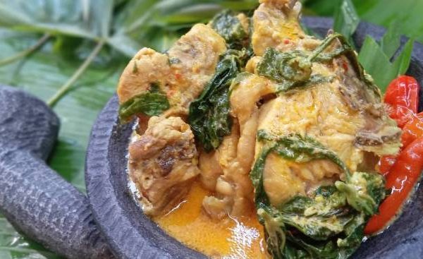 Daun penggemuk ayam di Sigi Kota, Sigi