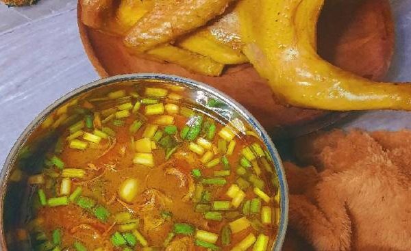 Daun penggemuk ayam di Bayah, Kab. Lebak