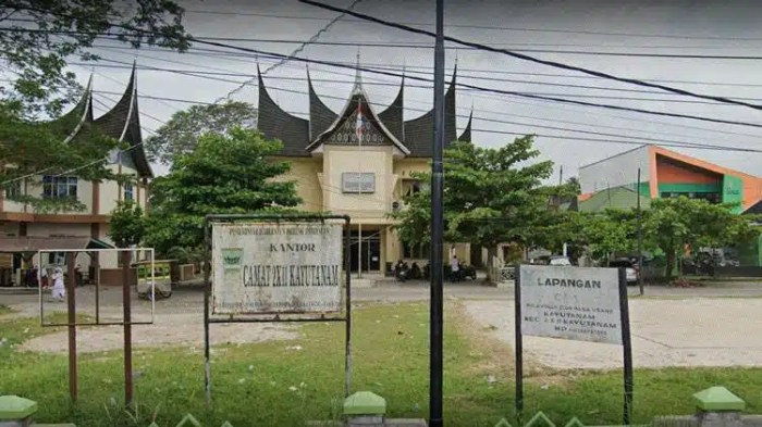 Ade Rezki Pratama Sosialisasikan Tata Kelola Pelayanan Kesehatan ... Ade Rezki Pratama Sosialisasikan Tata Kelola Pelayanan Kesehatan ...