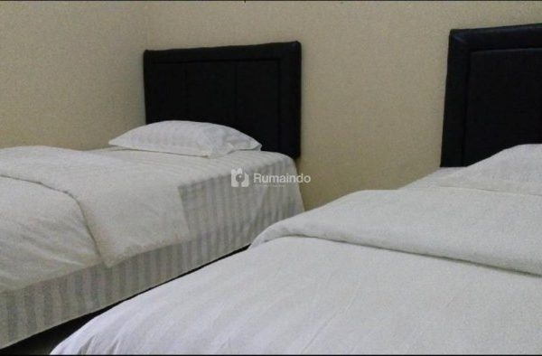 Daun penggemuk ayam di Gunung Sari, Lombok Barat