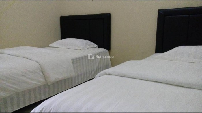 Daun penggemuk ayam di Gunung Sari, Lombok Barat