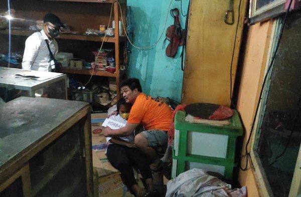 Daun penggemuk ayam di Lewa Tidahu, Sumba Timur