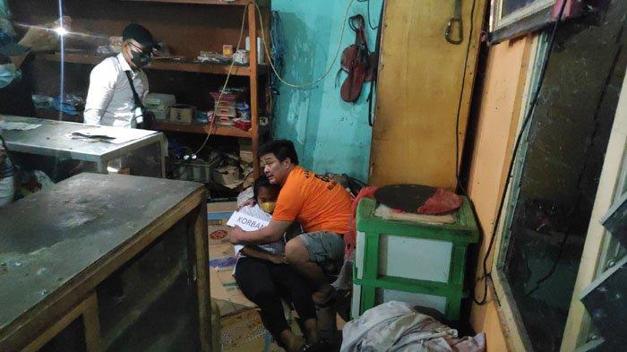 Daun penggemuk ayam di Lewa Tidahu, Sumba Timur