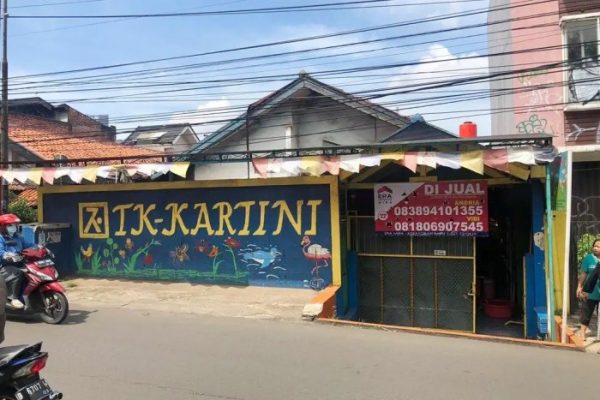 Daun penggemuk ayam di Pondok Aren, Tangerang Selatan