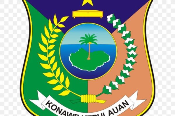 Daun penggemuk ayam di Wawonii Tengah, Konawe Kepulauan