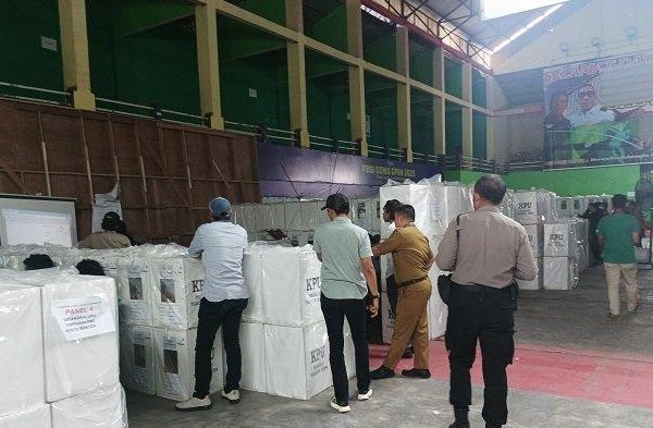 Daun penggemuk ayam di Somba Opu, Gowa