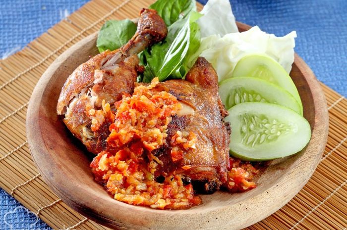 Ayam Ternak di Medan Sunggal, Kota Medan