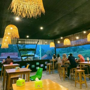 Tempat Minum Ayam di Gumelar, Banyumas yang Menarik