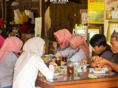 Diskusi Ayam Bangkok di Ngombol, Purworejo