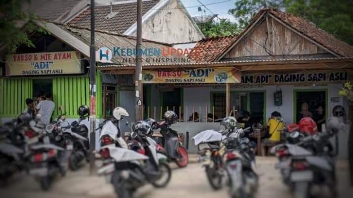 Ayam Cacingan di Rowokele, Kebumen